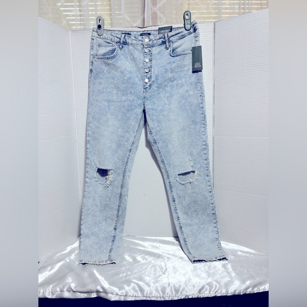 Wild Fable 16/33 HighRise Light Blue High Rise Skinny Distressed jeans28 inseam
